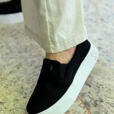 Slip On Santa Lolla Flatform Suede Preto
