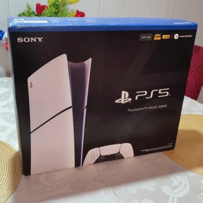 PlayStation 5 Slim Digital 825GB Branco
