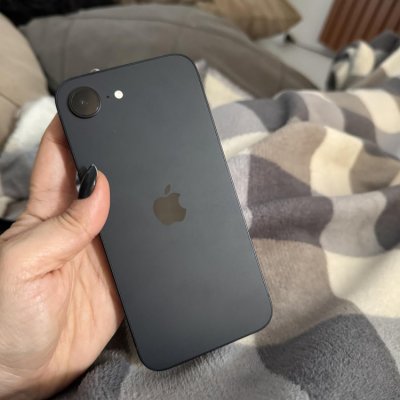 Apple iPhone 16e 128 GB Preto
