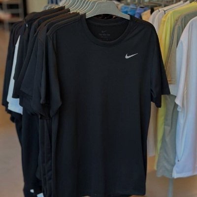 Camiseta Nike Dri-FIT Legend