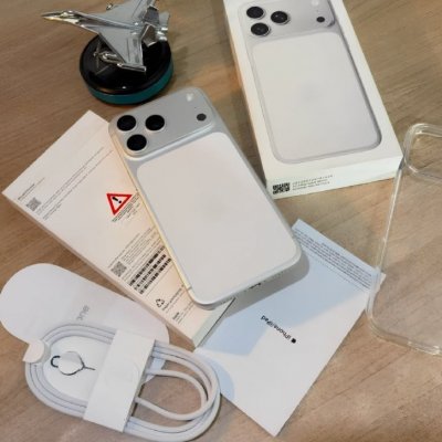 Apple iPhone 17 Pro (256 GB) - Prateado