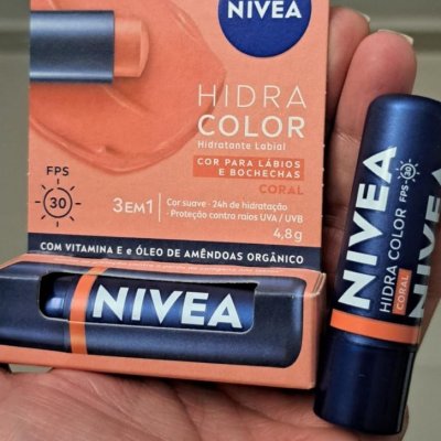 NIVEA Hidratante Labial Hidra Color 3 em 1 Coral
