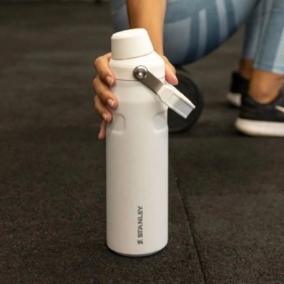 Garrafa de Água Stanley Aerolight Fast Flow 1.1L