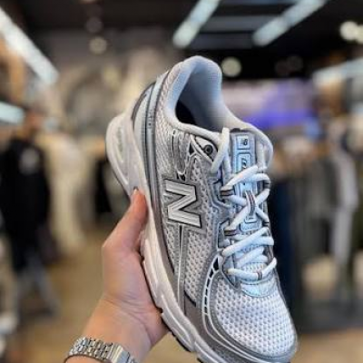 Tênis New Balance 740 Casual