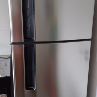 Geladeira Electrolux Frost Free 320L Inox