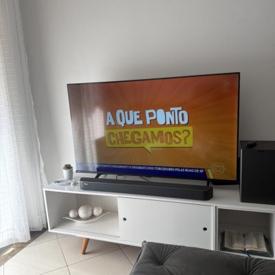 Hisense Smart TV 4K 50 50A6NV com Dolby Vision