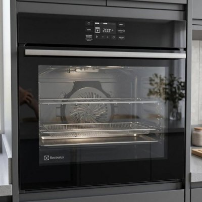 Forno de Embutir Elétrico Electrolux 80L Experience Air fryer, PerfectCook360 e Painel Touch (OE8EA) 220V