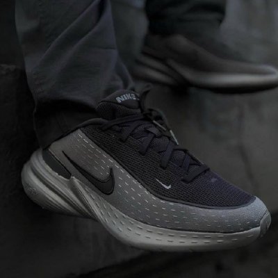 Tênis Nike Uplift Sc