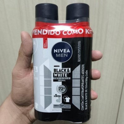 Kit NIVEA Desodorante Aerosol Men Black&White Invisible - 2 unidades