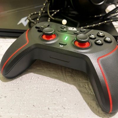 Controle Gamer Redragon Ephemera Preto e Vermelho USB G713