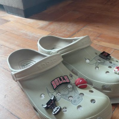 Sandália Crocs NBA Bulls Elevated Classic Clog