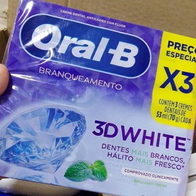 Pack 3 un. Creme Dental Clareador Oral-B 3D White Brilliant 70g
