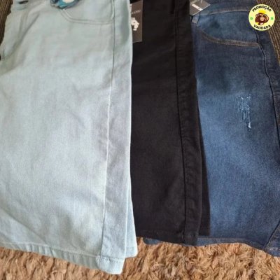 Kit 3 Bermuda Masculina Jeans Com Elastano 1preta-1azul-1bigode Liso 42