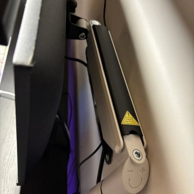 Suporte Monitor Articulado Zinnia Nimbo 110
