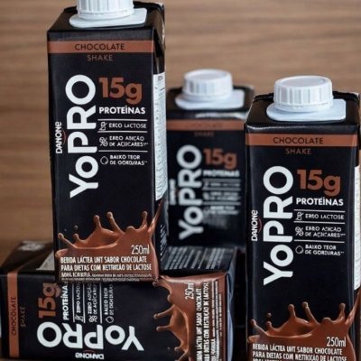 YoPRO Bebida Láctea UHT Chocolate Pack com 12 Unidades de 250ml