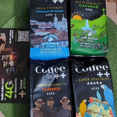 ☕️ Kit 4 Pacotes Café Especial em Grãos Coffee Mais: Arara, Caparaó, Chapada de Minas e Clássico (4x250g)