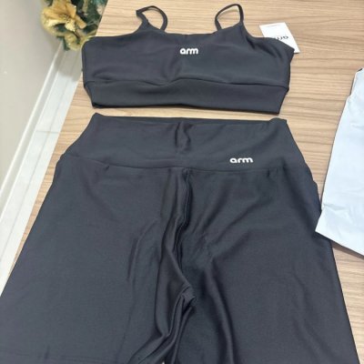 Conjunto Feminino Fitness Top e Short