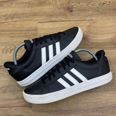 Tênis Adidas Breaknet
