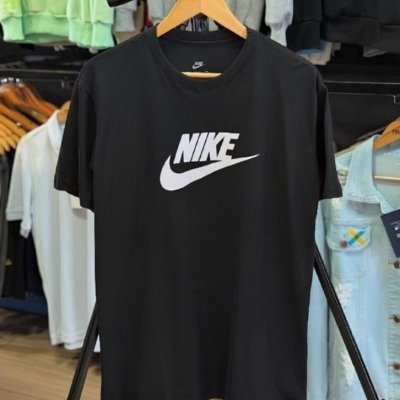 Camiseta Nike Sportswear Icon Futura