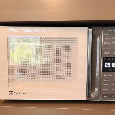 Micro-ondas Electrolux Branco 23L Efficient 127/220V