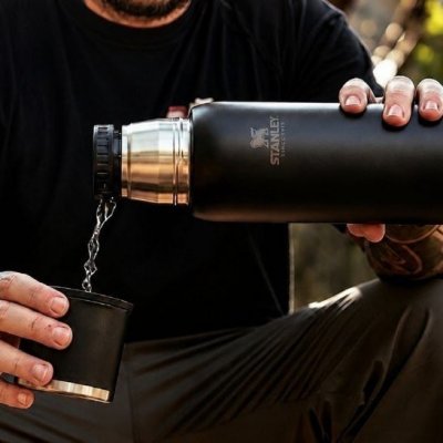 Garrafa Térmica Stanley Adventure 2.0 Matte Black 1L