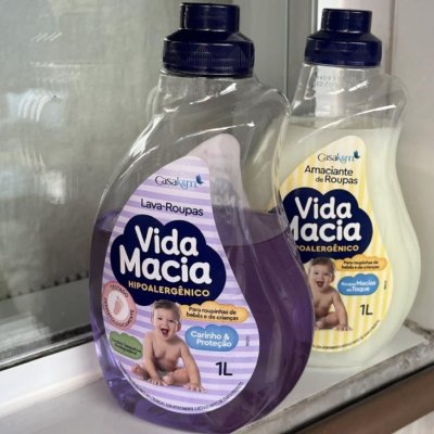 Kit Vida Macia (Lava Roupas e Amaciante - Glicerina e Camomila) 1L cada