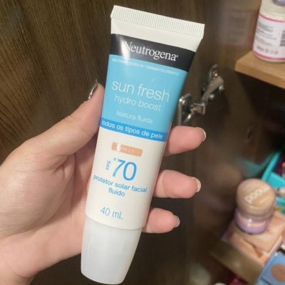 Protetor Solar Facial Neutrogena Sun Fresh Hydro Boost Cor 2.0 FPS 70 40mL