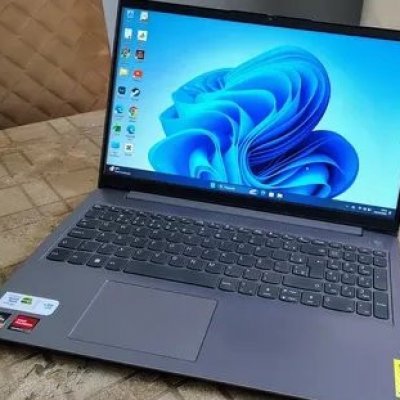 Notebook Lenovo Ideapad Slim 3 Ryzen 5 8GB 512GB