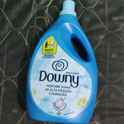 Downy Amaciante de Roupas Concentrado Líquido Brisa Suave 3L