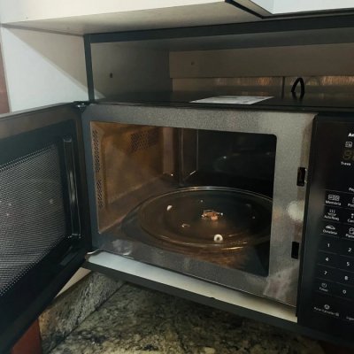 Micro-ondas Panasonic NN-ST54RBRU