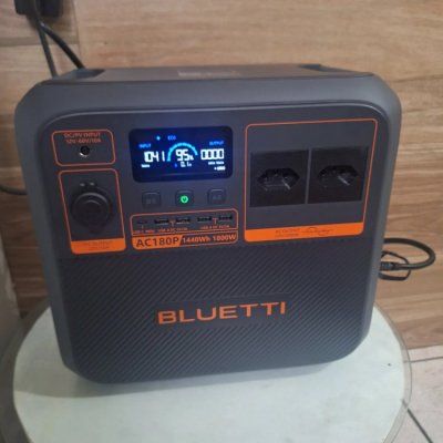 Estação de Energia Solar Bluetti AC180P 1800W