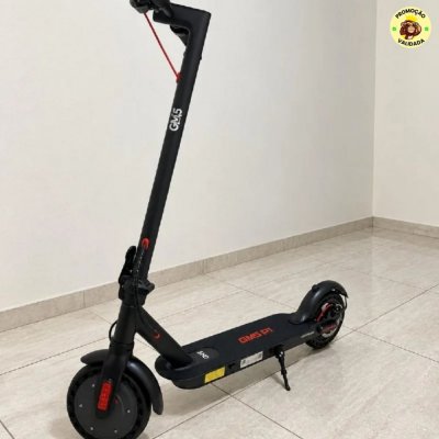 Patinete Elétrico GM5 P1 Preto Dobrável com Bluetooth, 25 Km/h e Autonomia de 22 Km