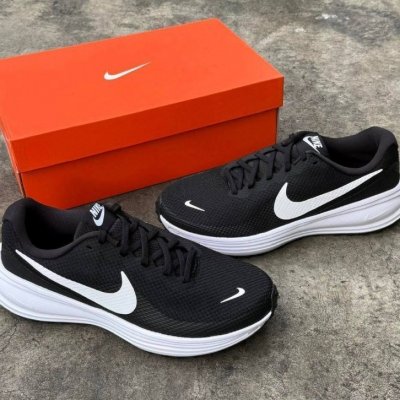 Tênis Nike Revolution 8