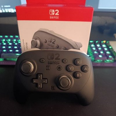 Controle Nintendo Pro para Switch Preto e Branco