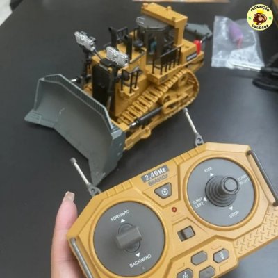 Bulldozer de Controle Remoto 2,4 Ghz