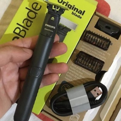 Barbeador e Aparador Elétrico Philips OneBlade