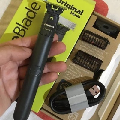 Máquina de Barbear Philips OneBlade QP1424/10
