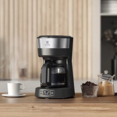 Cafeteira Elétrica ECM25 Preto Inox