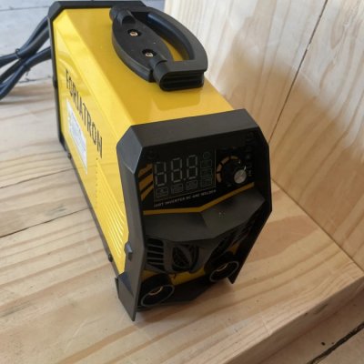 Máquina Inversora de Solda Portátil 120A