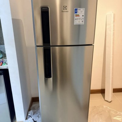 Geladeira Electrolux Frost Free 320L Inox