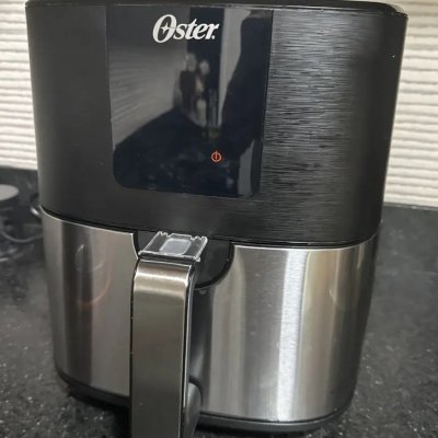 Fritadeira Elétrica Oster 4,8L, 1500W, Inox e Painel Touch