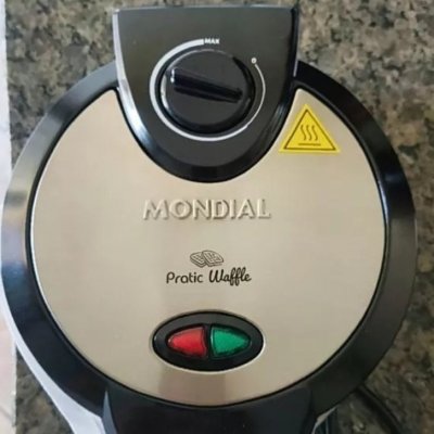 Máquina De Waffle Mondial Antiaderente 1200W