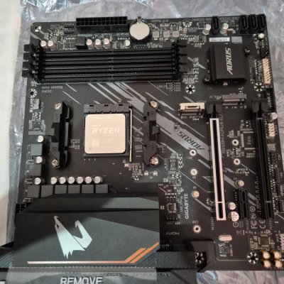 Placa-Mãe Gigabyte B550M Aorus Elite AM4