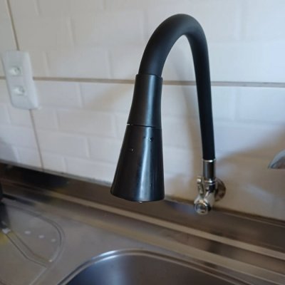 Torneira Flexível Parede Preta Fosco
