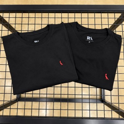 Kit 2 Camisetas Brasa Pica Pau Bordado