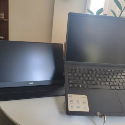 AOC Monitor Portátil 15.6 FHD IPS USB-C Preto