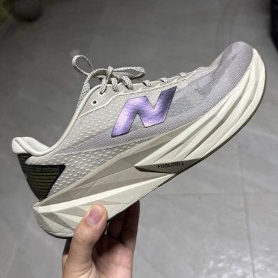 Tênis Masculino New Balance Fuelcell Rebel V5