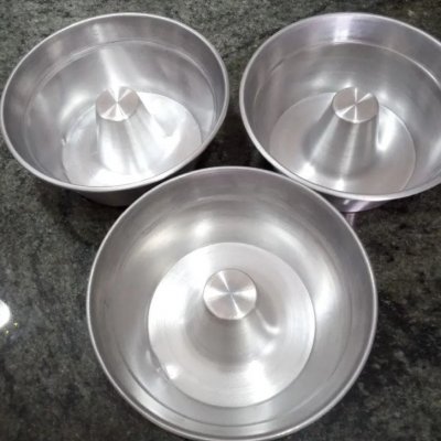 Kit 3 Formas De Bolo Assadeira Redonda Com Furo