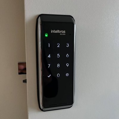 Fechadura Digital Sobrepor Intelbras FR101