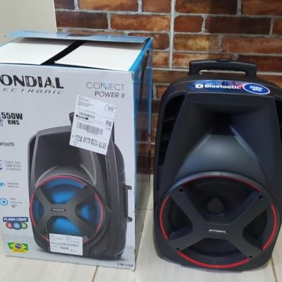 Caixa Mondial CM-550 550W com bateria Preto